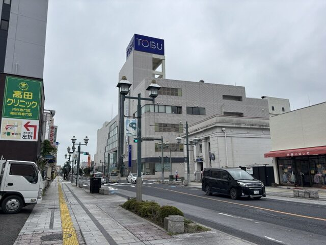 栃木県の各市に隣接する工業地帯に位置するビジネスホテルを買い手を案内する。