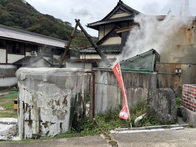 宮城県鳴子温泉郷の中山平温泉「某温泉旅館」閉館中の源泉井戸調査、温泉会社と打ち合わせ